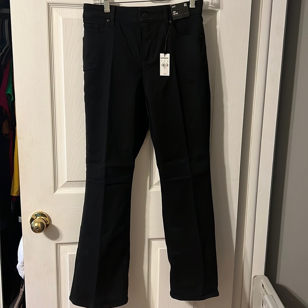 Express Jeans -Women’s 6 Short Bootcut Black Curvy
